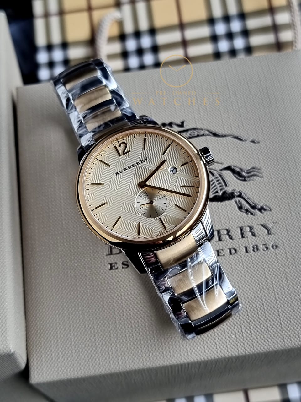 Swiss Gold 2 Tone Silver Date Dial 40mm Men Stainless Steel Wrist Watch The Classic BU10011