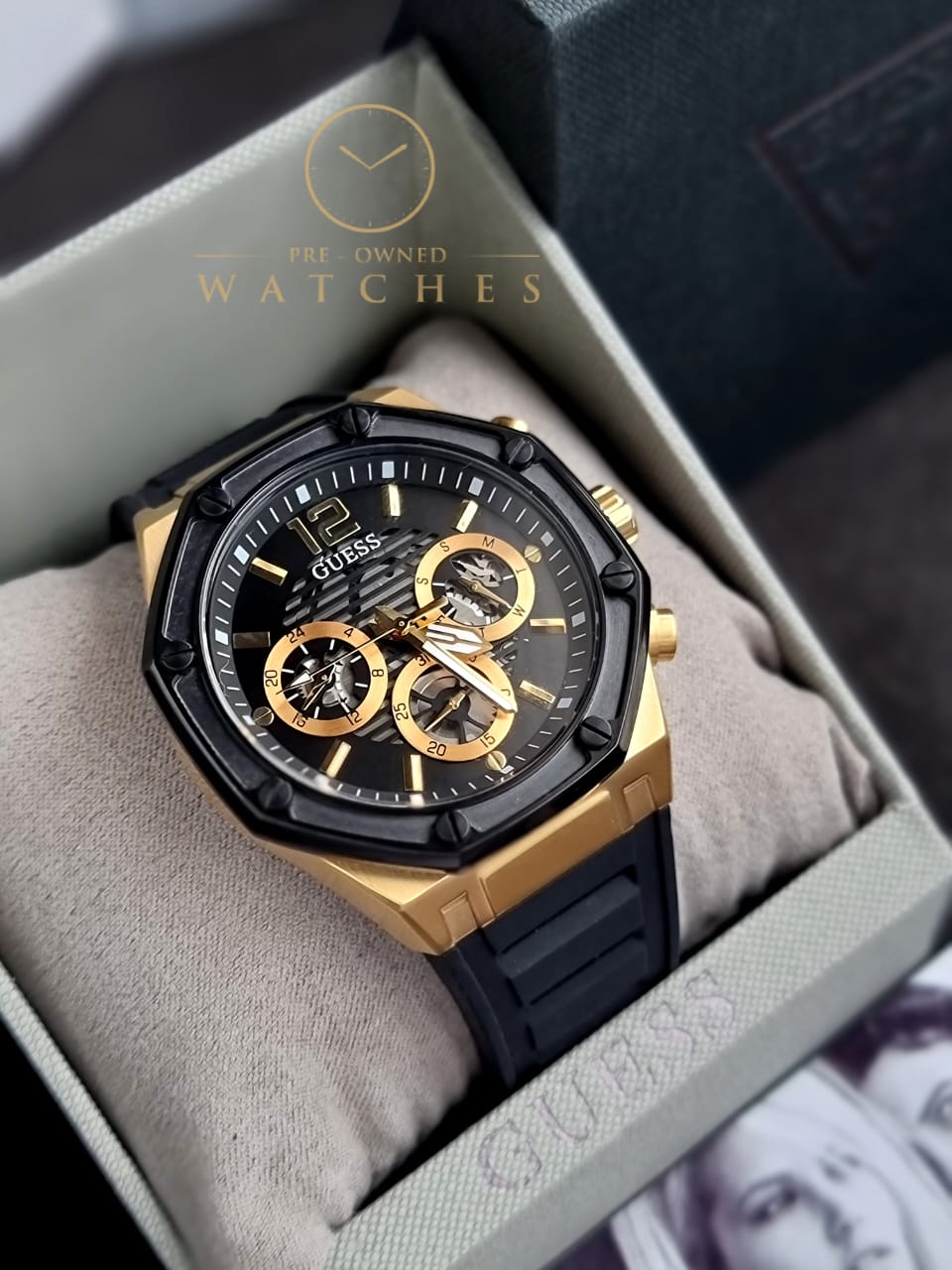 Guess Men’s Quartz Silicone Strap Black Dial 44mm Watch GW0263G1