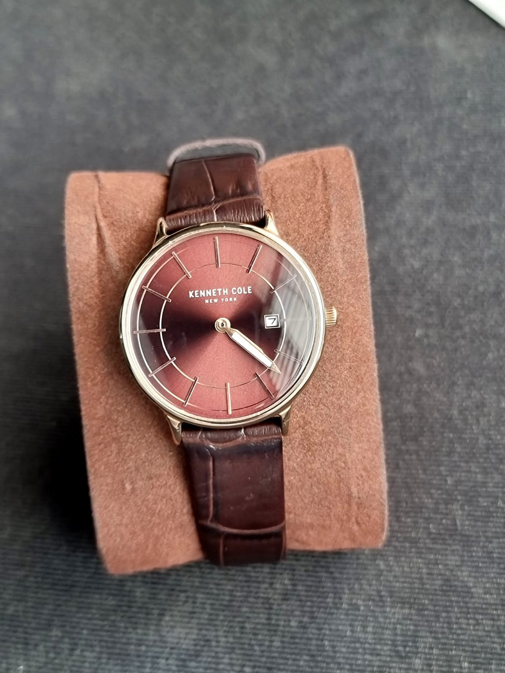 Kenneth Cole ladies 31mm Dial Quartz Watch