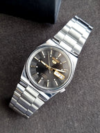 Seiko 5 SKXW39 Automatic Vintage Men's Watch Japan Made Steel Bracelet (9/10 Condition)