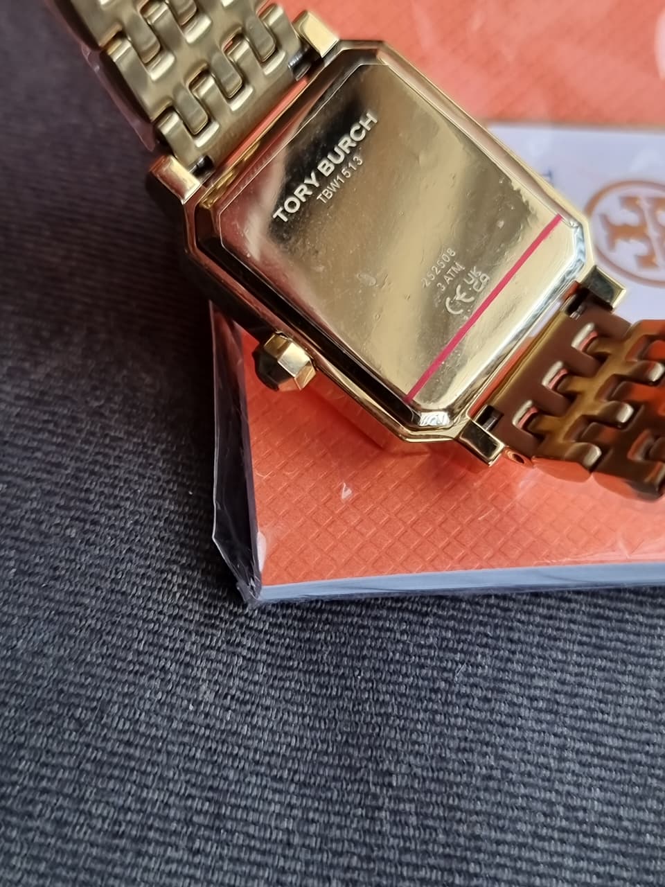 Tory Burch TBW1513 Robinson Ladies Watch Cream Dial Gold Bracelet