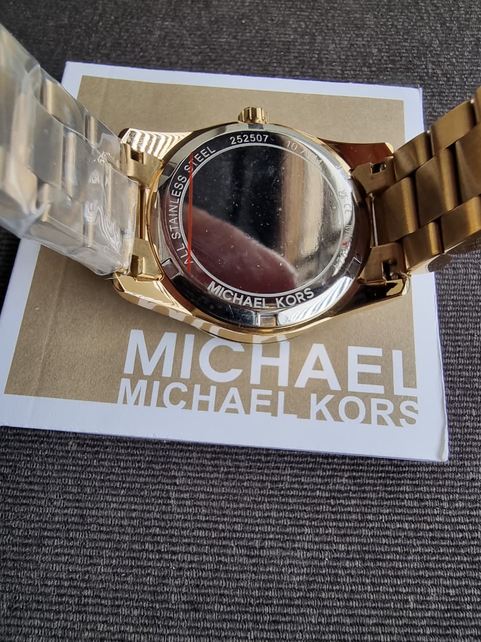 Michael Kors MK4924 Women's Watch Gold Tone Stainless Steel 33mm