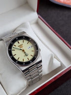 Seiko 5 Vintage Automatic Men's Watch – Luminous Dial, Stainless Steel, 35mm