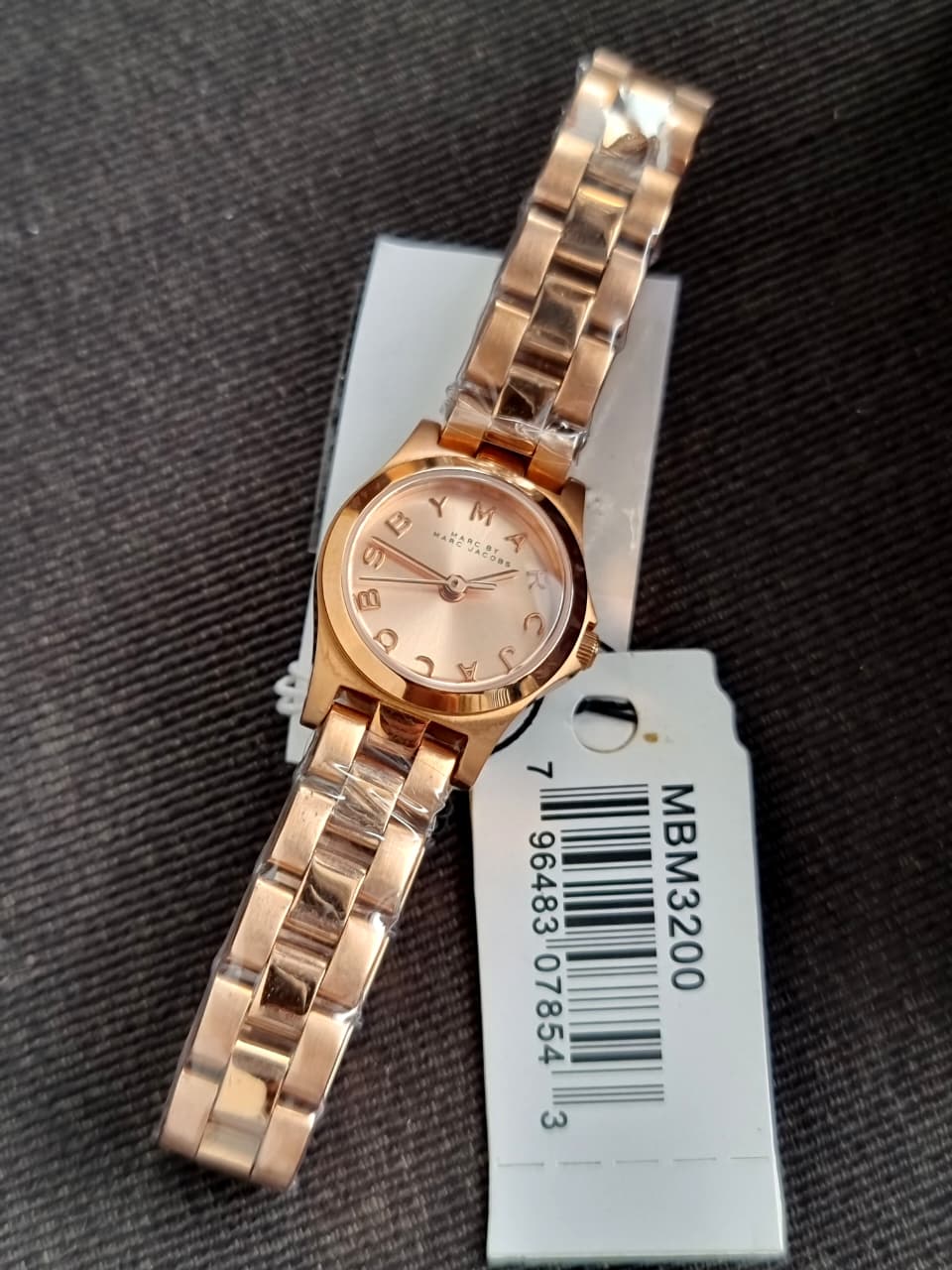Marc by Marc Jacobs MBM3200 Women's Watch – Rose Gold Dial, 21mm, Stainless Steel, Quartz