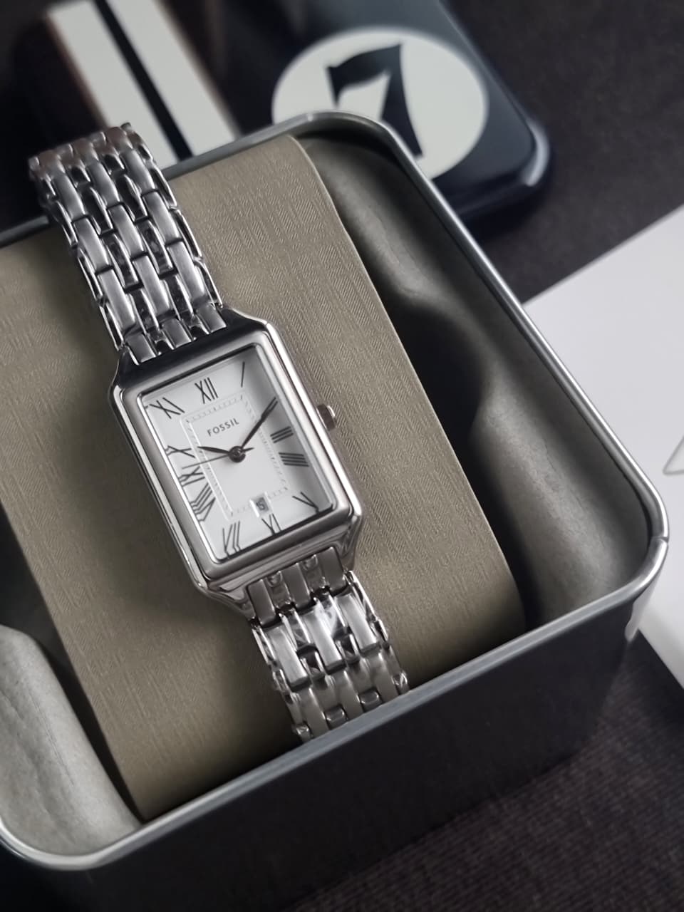 Fossil Raquel ES5221 Women's Watch – 23mm Silver Dial, Stainless Steel, Quartz