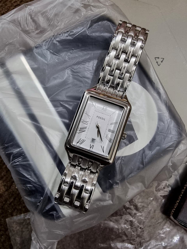 Fossil Raquel ES5221 Women's Watch – 23mm Silver Dial, Stainless Steel, Quartz Main Image