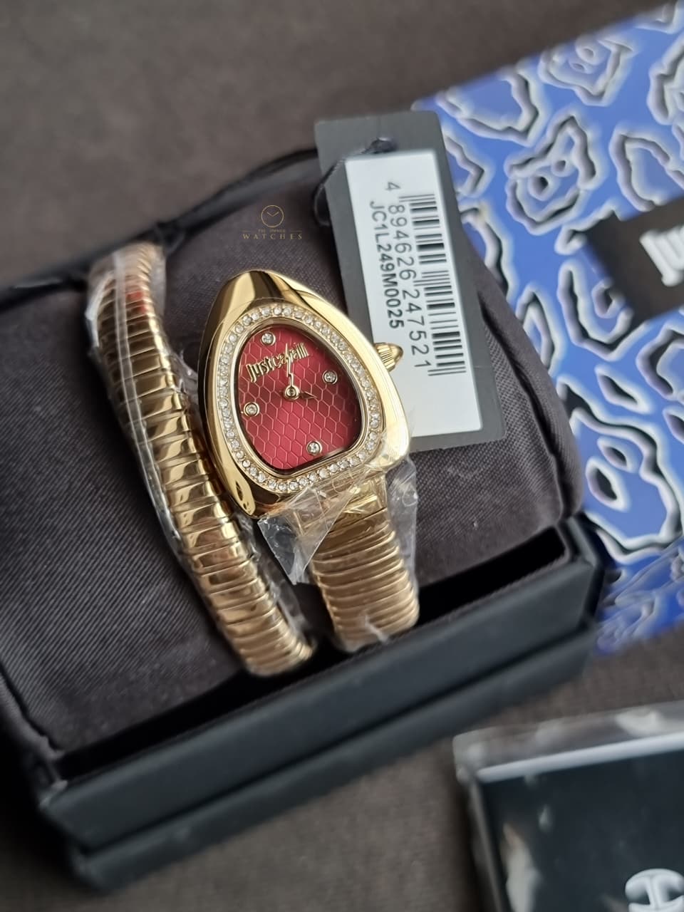 Just Cavalli Signature Snake Gold-Tone Red Dial Ladies Watch – JC1L249M0025