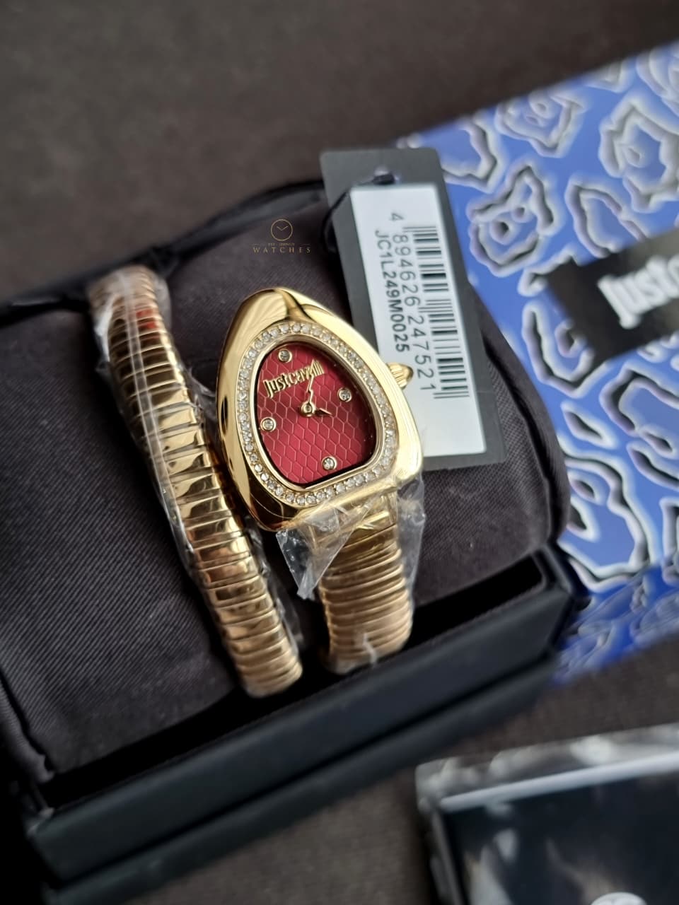 Just Cavalli Signature Snake Gold-Tone Red Dial Ladies Watch – JC1L249M0025