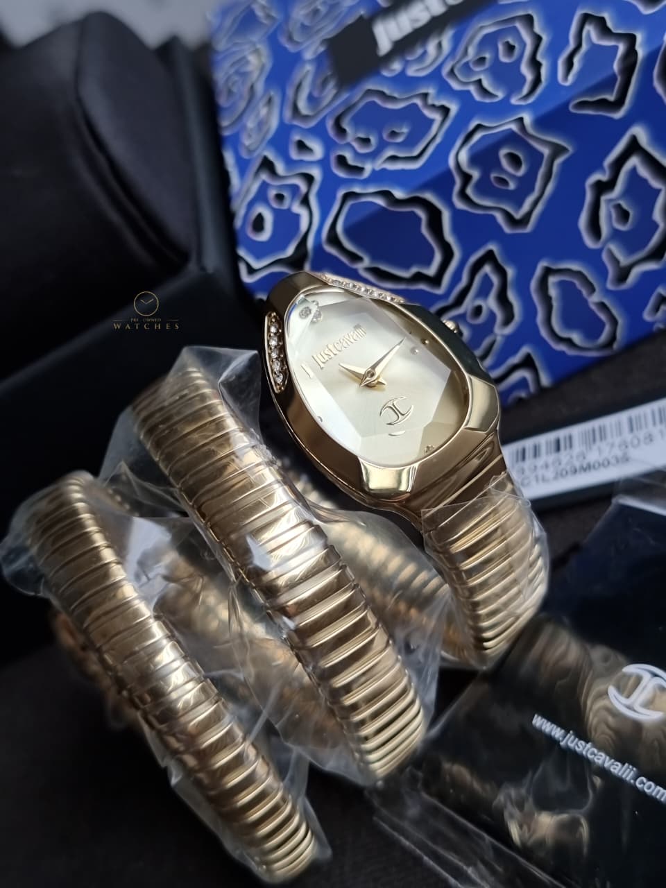 Just Cavalli Signature Snake Gold-Tone Dial Ladies Watch – JC1L209M0035