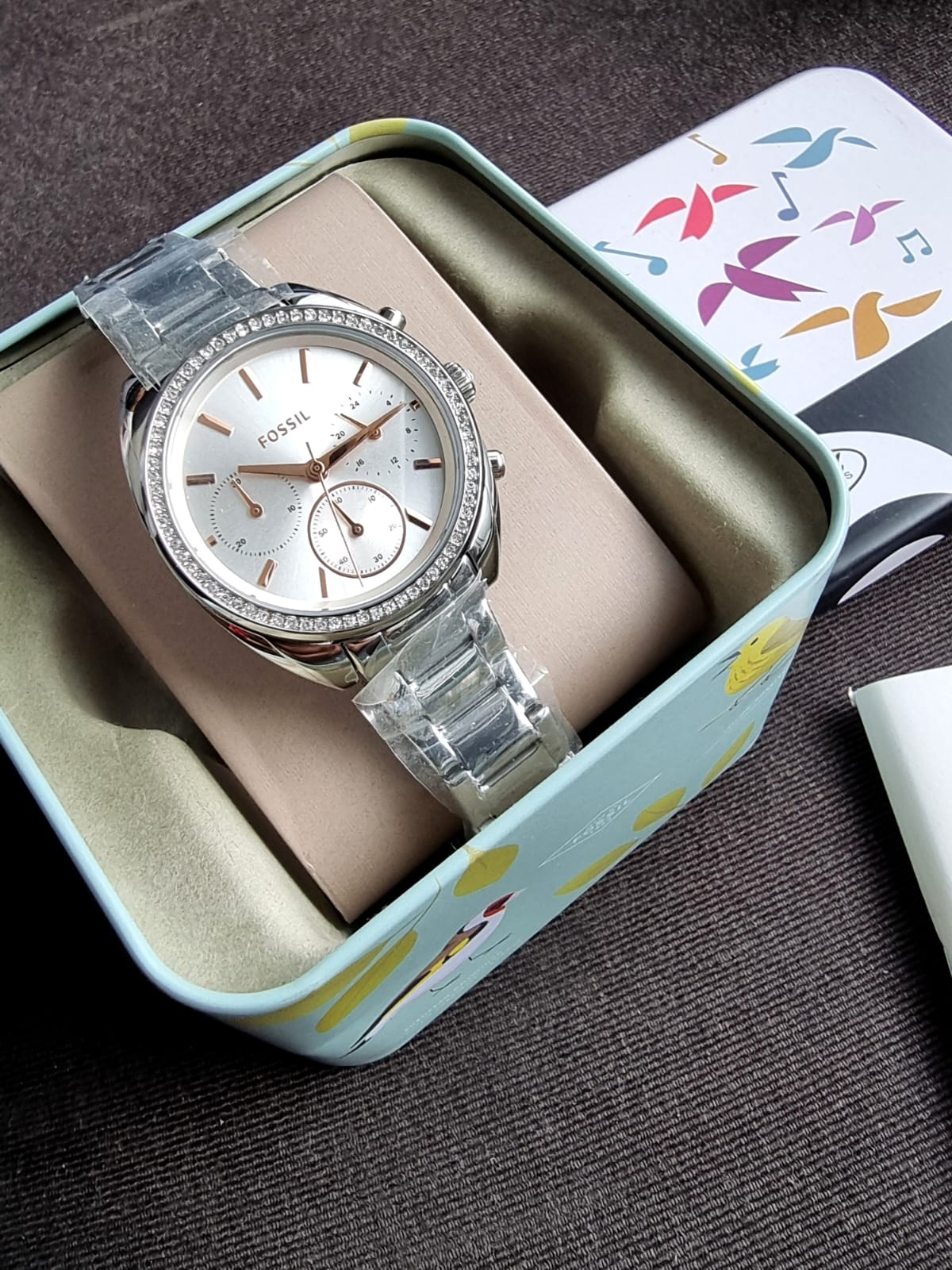 Fossil Vale Chronograph Quartz Silver Dial Ladies Watch – BQ3657