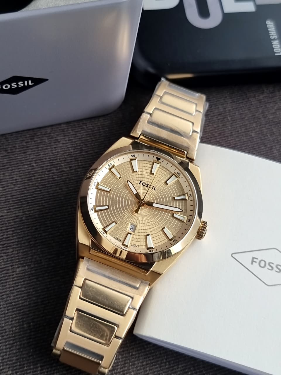Fossil Everett Gold Stainless Steel Gold Dial Quartz Men's Watch 42mm – FS5965