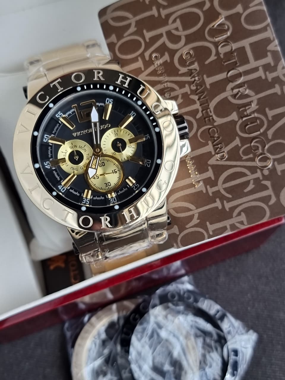 Victor Hugo Cosmo 3 Bezels Gold Stainless Steel Quartz Men's Watch – VHG10090GSG/02M