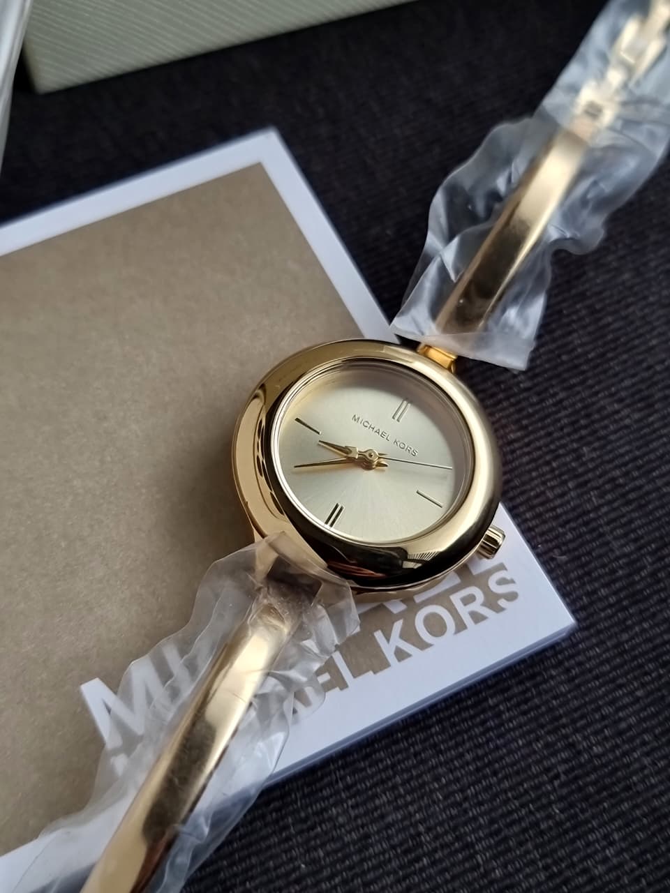 Michael Kors Izzy Quartz Gold Dial Ladies Watch Item No. MK4929
