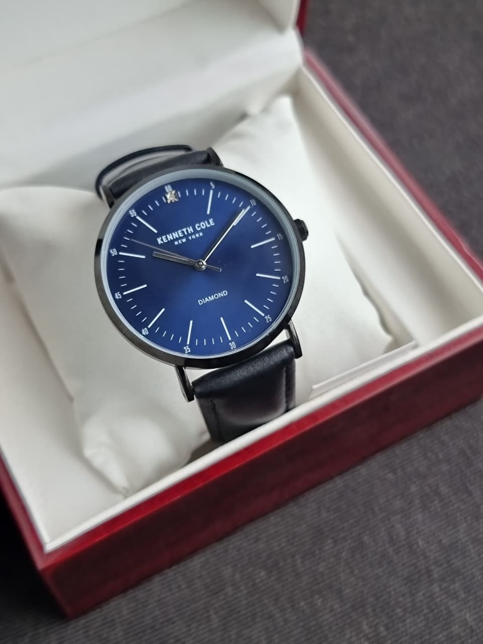 Kenneth Cole Gents Watch Black Leather Strap KC50506004