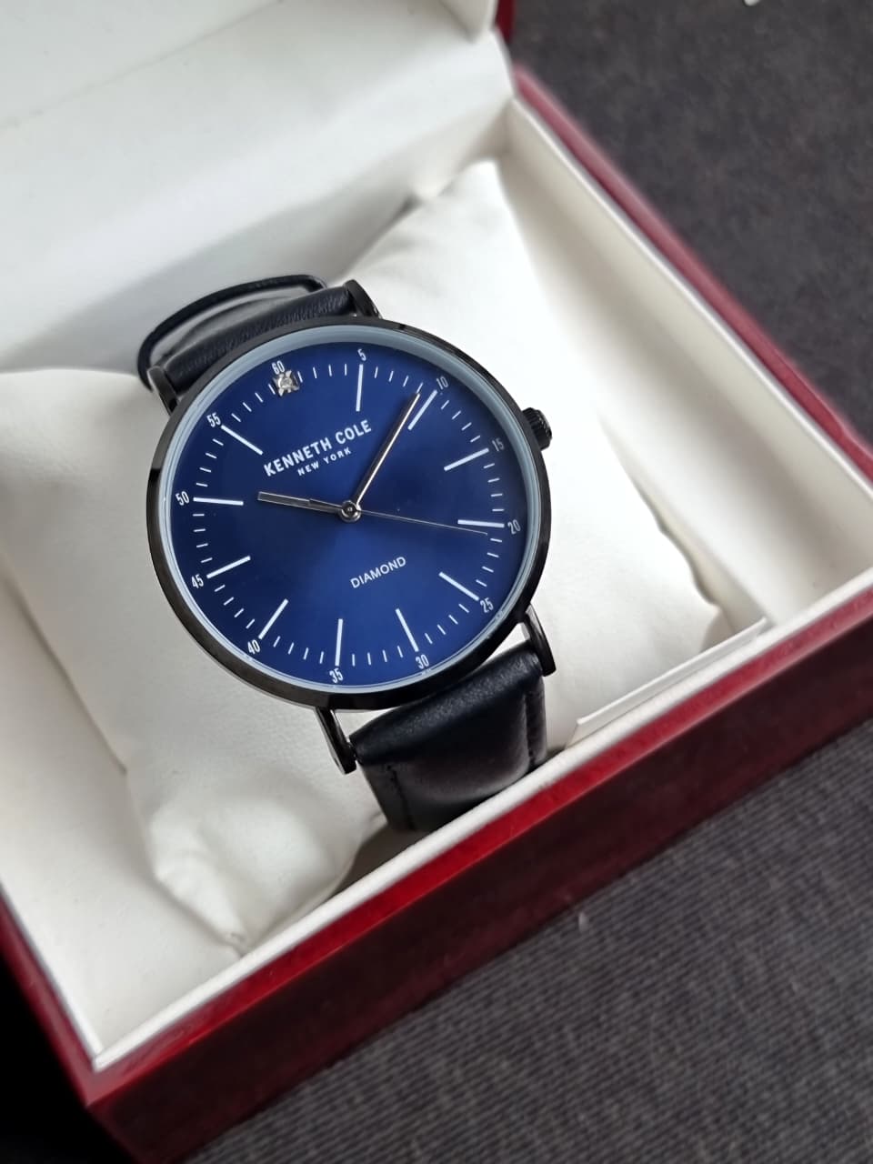Kenneth Cole Gents Watch Black Leather Strap KC50506004