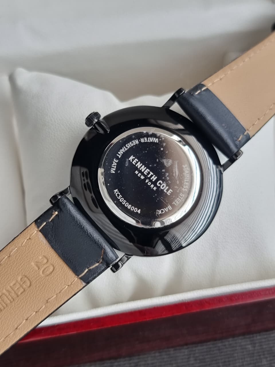 Kenneth Cole Gents Watch Black Leather Strap KC50506004