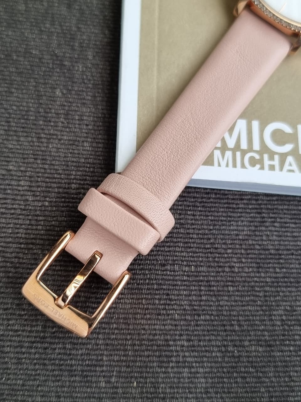 Michael Kors MK2803 Pyper Women's Watch – White Dial, Pink Leather Strap, Rose Gold-Tone 32mm Quartz