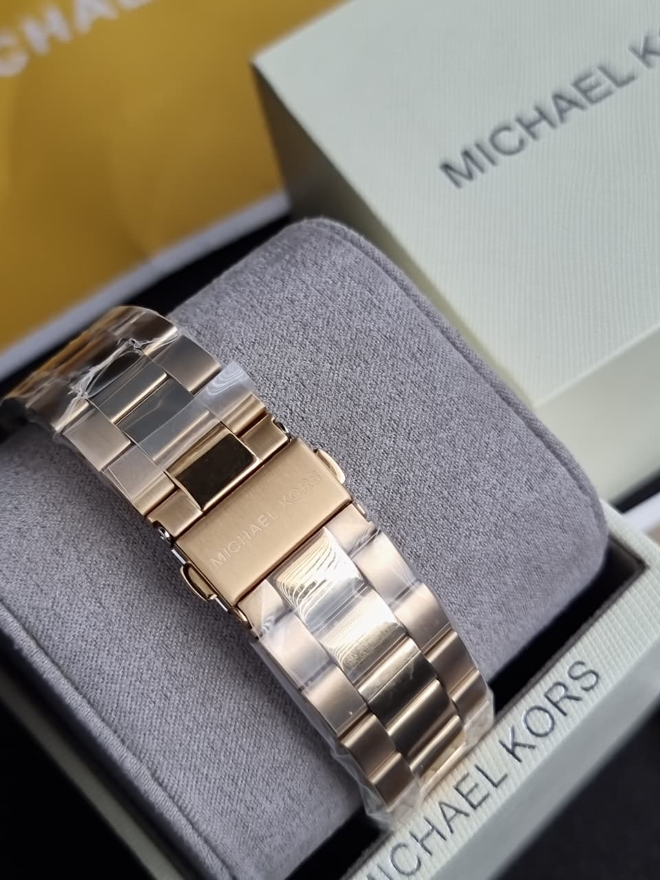 Michael Kors Lennox 43mm Black Dial Gold-Tone Stainless Steel Men's Watch – MK9226