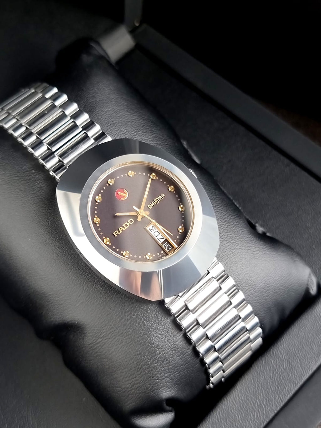Rado DiaStar Black Dial Silver Stainless Steel Quartz Watch for Men 36mm – Swiss Made