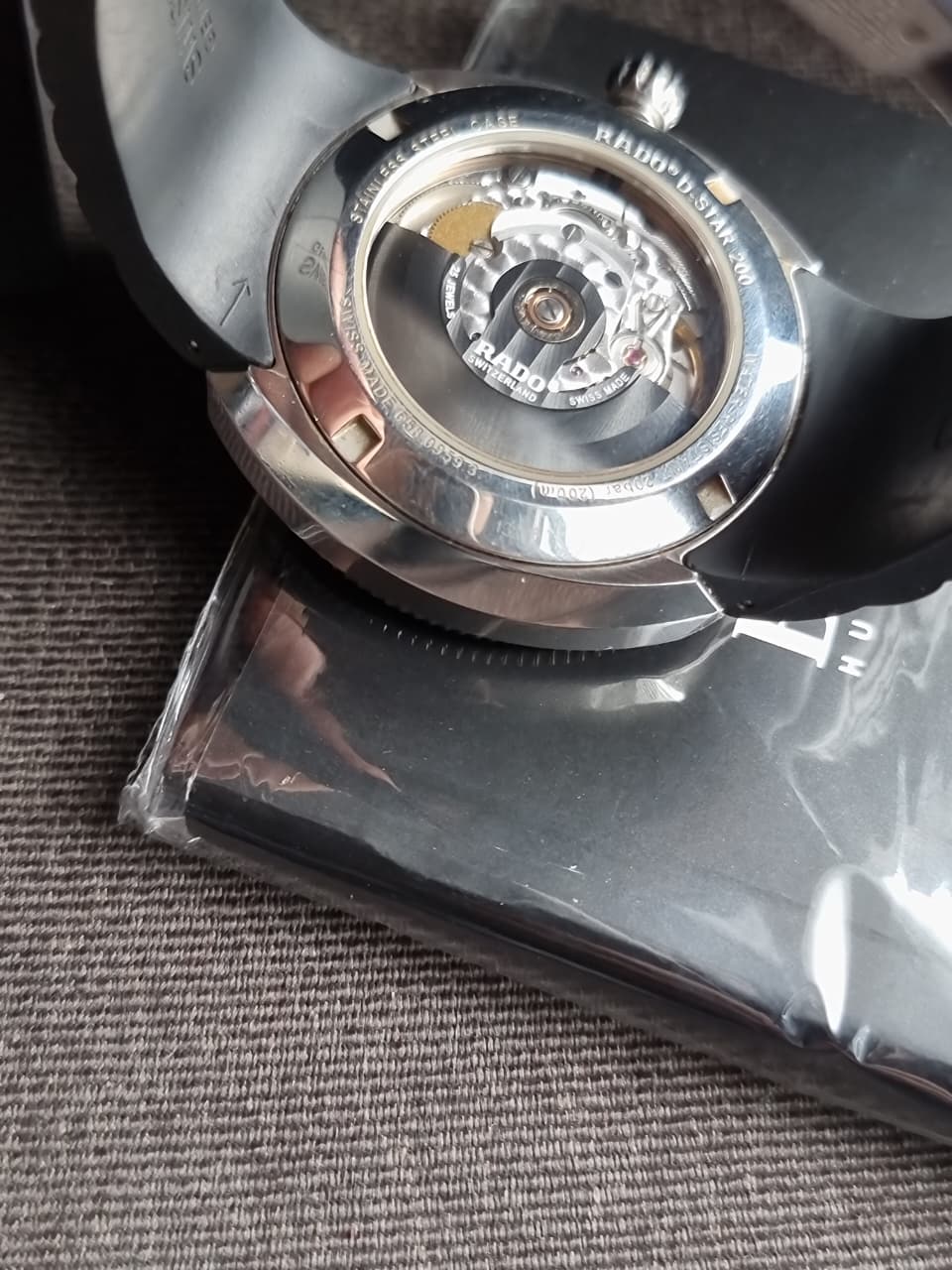 Rado D-Star 200 Black Dial Black Rubber Strap Automatic Swiss Watch 42mm for Men – R15959159