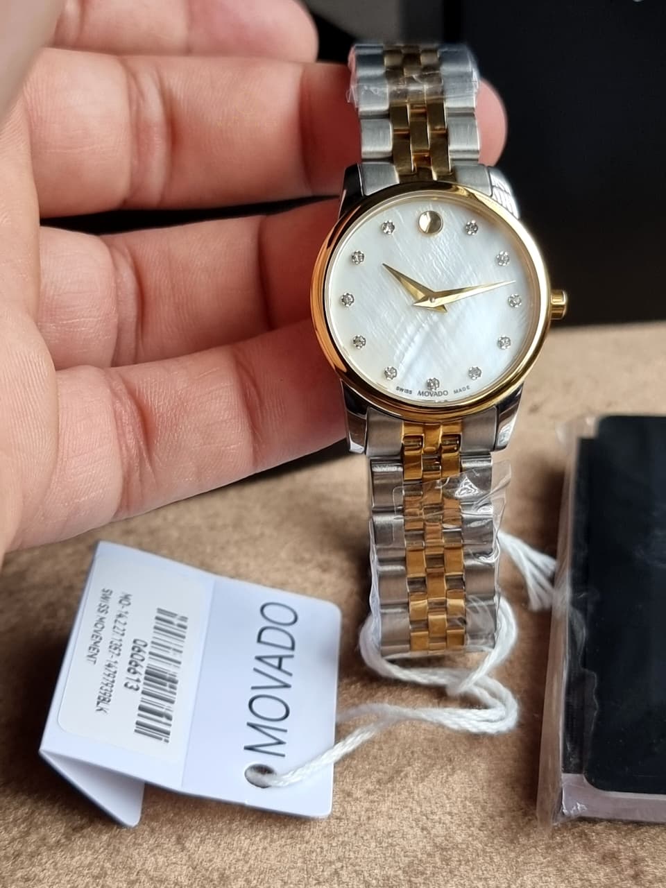 Movado Women’s Quartz Swiss Made Stainless Steel Mother of pearl Dial 28mm Watch 0606613