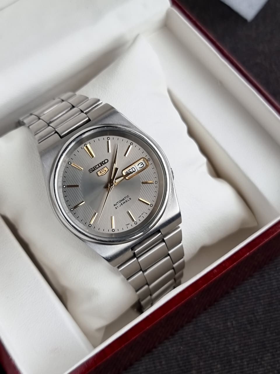 seiko 5 Gents Watch 36mm Dial  Silver chain Automatic watch