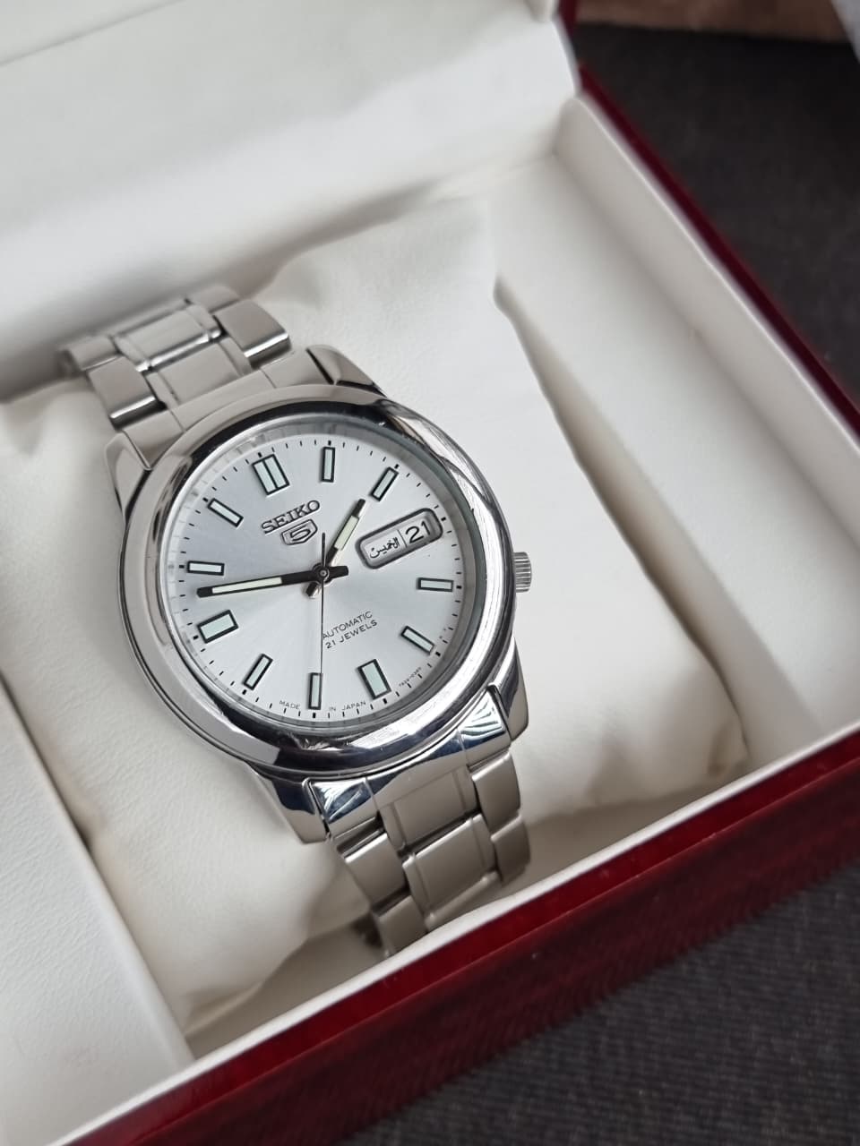 Seiko 5 White Dial Silver Chain Automatic Watch 36mm