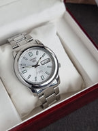 Seiko 5 White Dial Silver Chain Automatic Watch 36mm