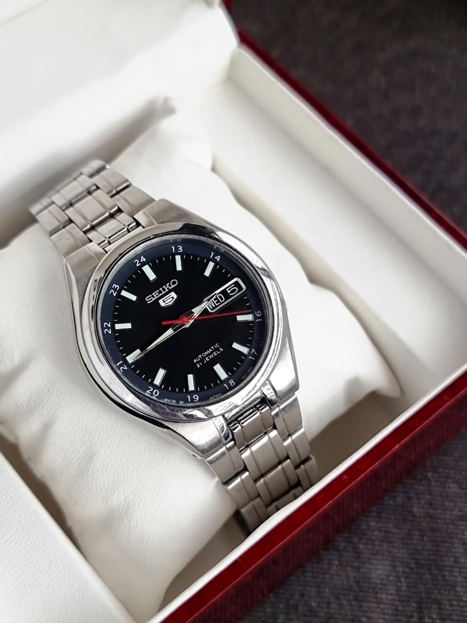 Seiko 5 Automatic Gents Watch Black Dial 36mm Dial