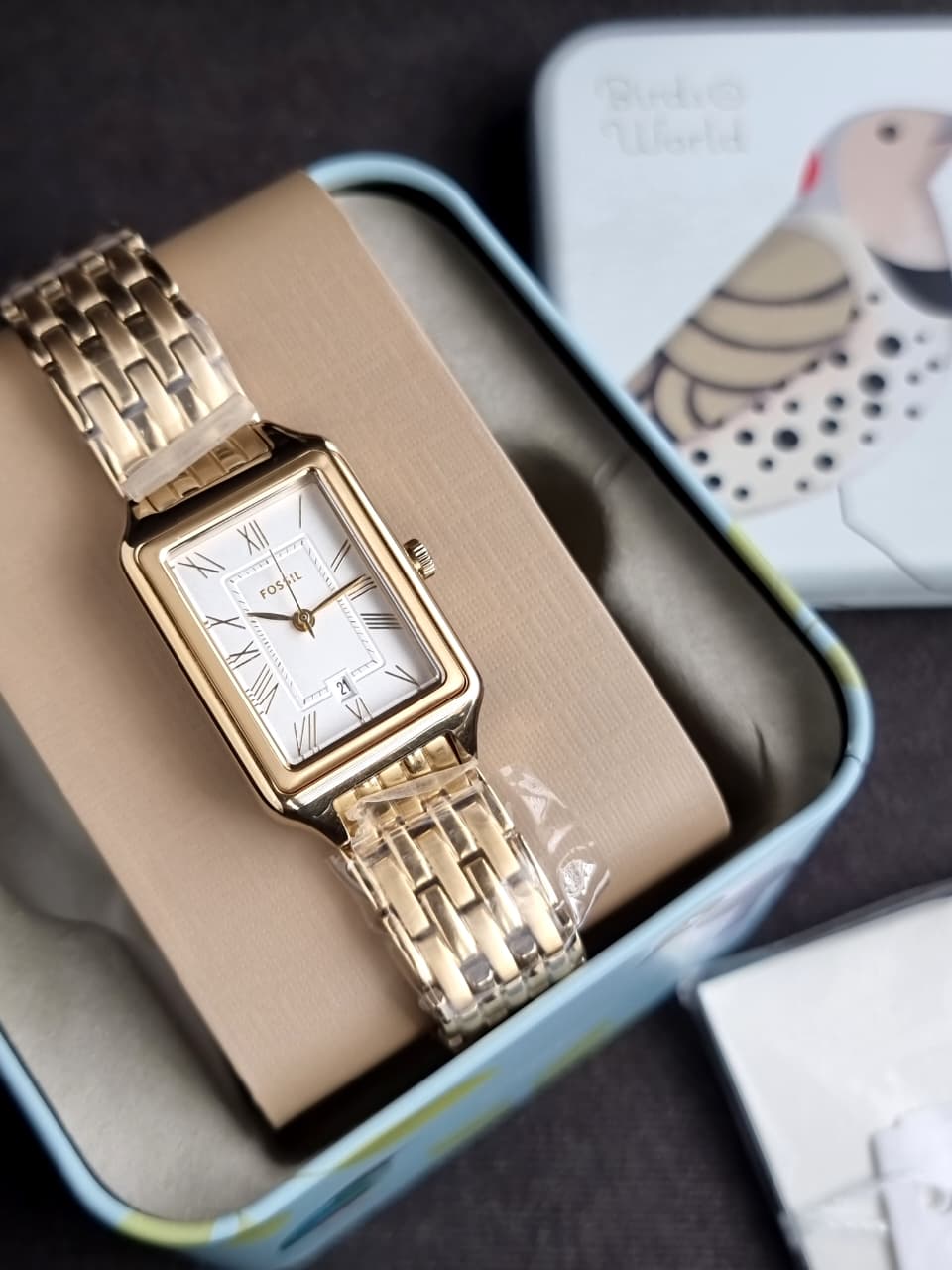 Fossil Raquel Analog Silver Dial Women's Stainless Steel Watch-ES5220