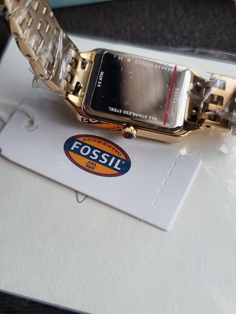 Fossil Raquel Analog Silver Dial Women's Stainless Steel Watch-ES5220