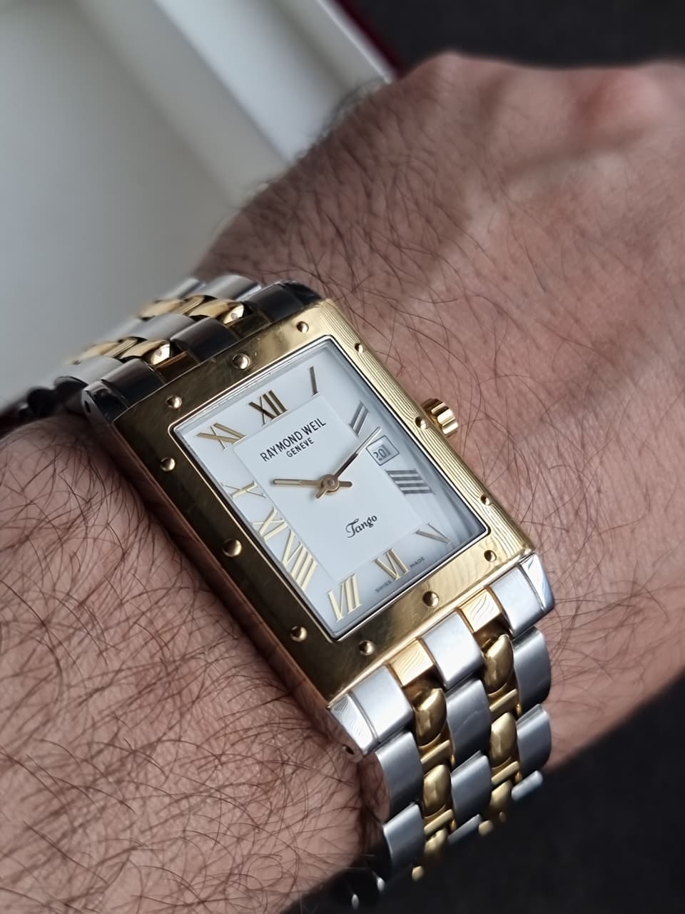 Raymond Weil Tango 5381 White Dial Two-Tone 18K Gold Plated Stainless Steel Men's Quartz Watch 5381-STP-00308