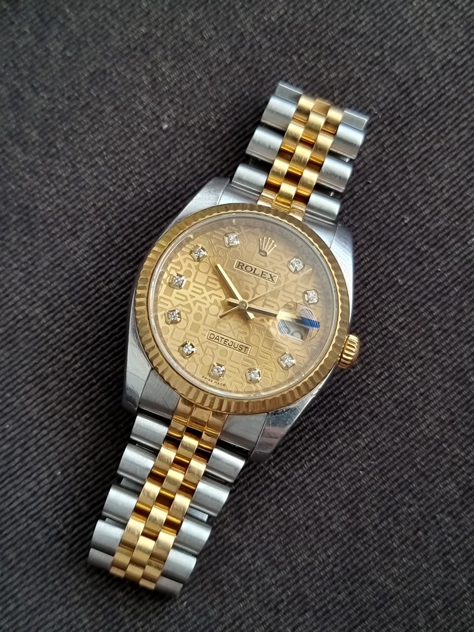 Rolex Datejust 36 Champagne Dial Two-Tone Stainless Steel & 18K Yellow Gold Automatic Men's Watch 16233