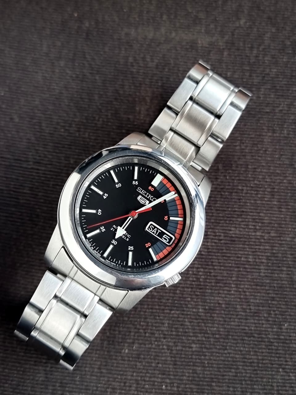 Seiko 5 Black Dial 40mm Dial Automatic Watch