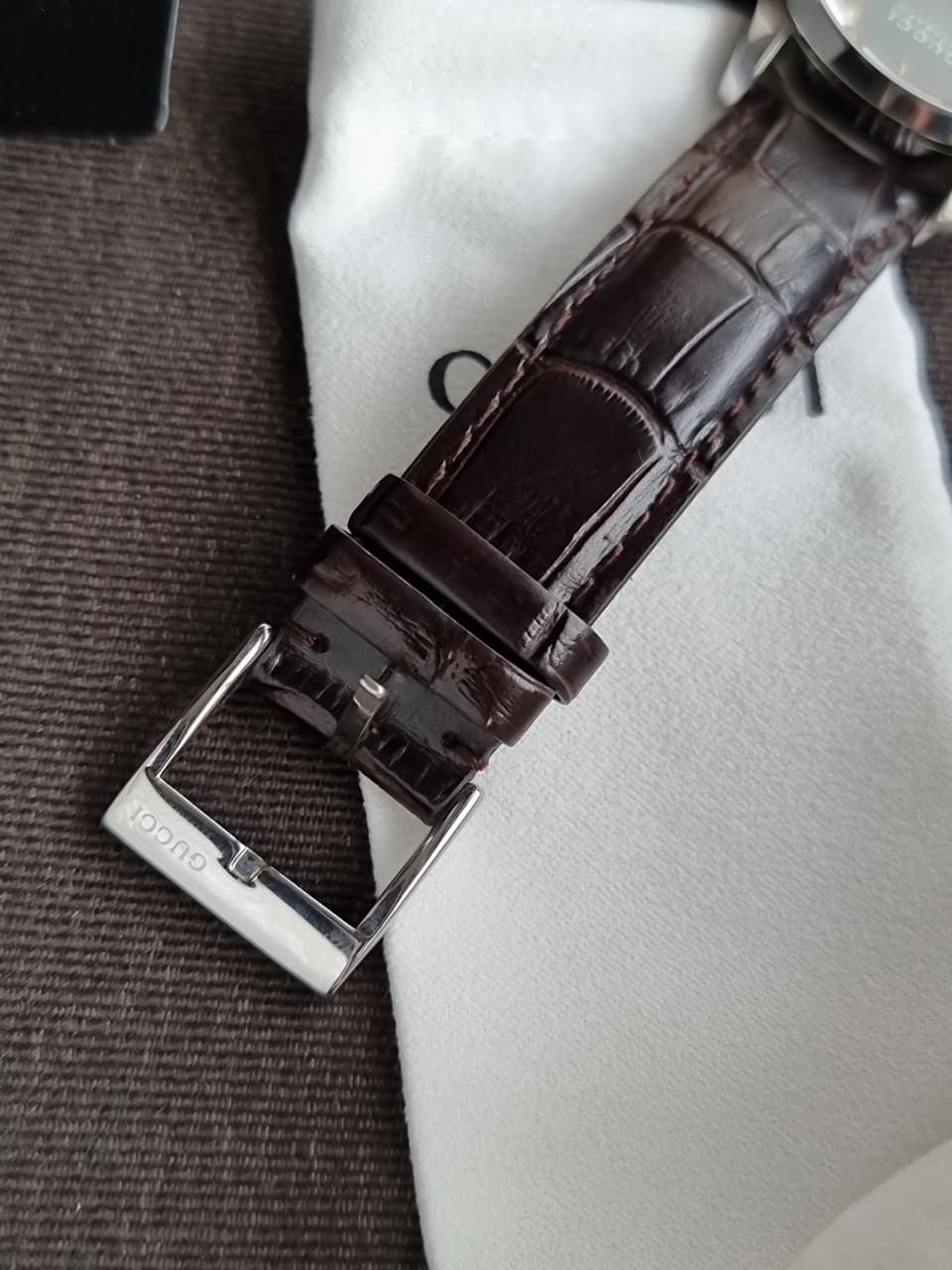 Gucci G-Timeless YA126469A Black Dial Black Alligator Leather Automatic Women's Watch (9/10 Condition)