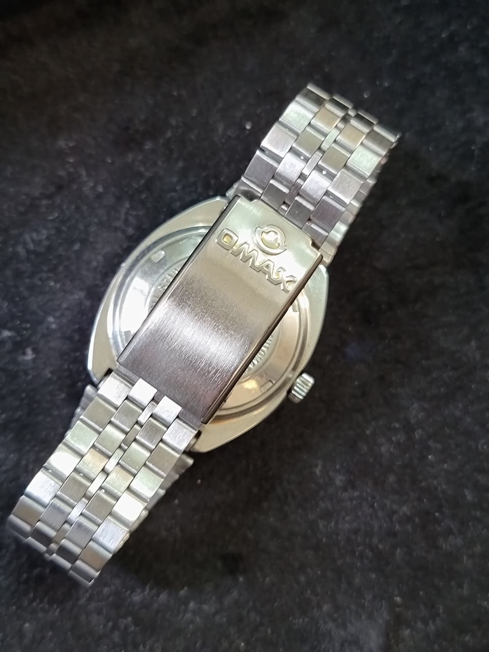 Omax Crystal 25 Jewels Automatic Men's Watch – 36 mm