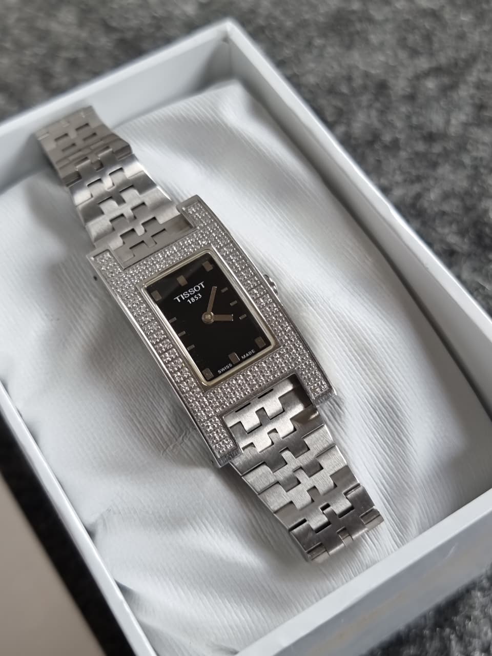 Tissot T-Trend Bellflower Women's Diamond Quartz Watch – T11.1.425.51 (Strap After Market)