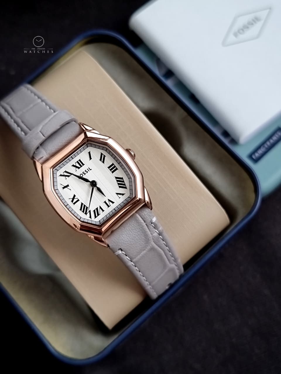 Fossil Harlow Women's Quartz Watch – 27mm Rose Gold-Tone Case, White Dial & Grey Leather Strap – ES5435