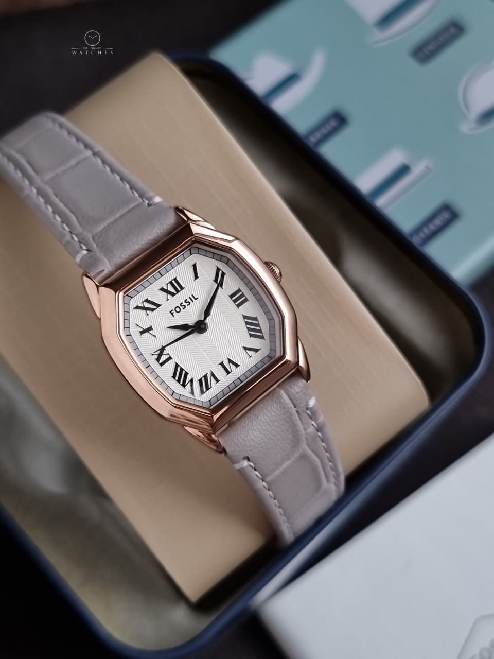 Fossil Harlow Women's Quartz Watch – 27mm Rose Gold-Tone Case, White Dial & Grey Leather Strap – ES5435