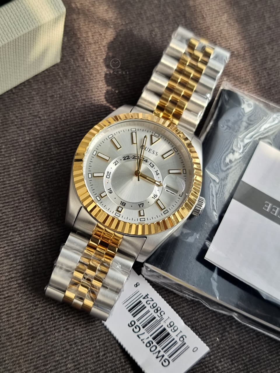 GUESS GD Jaden Men's Two-Tone Multifunction Quartz Watch – Beige Dial – 42mm – GW0977G6