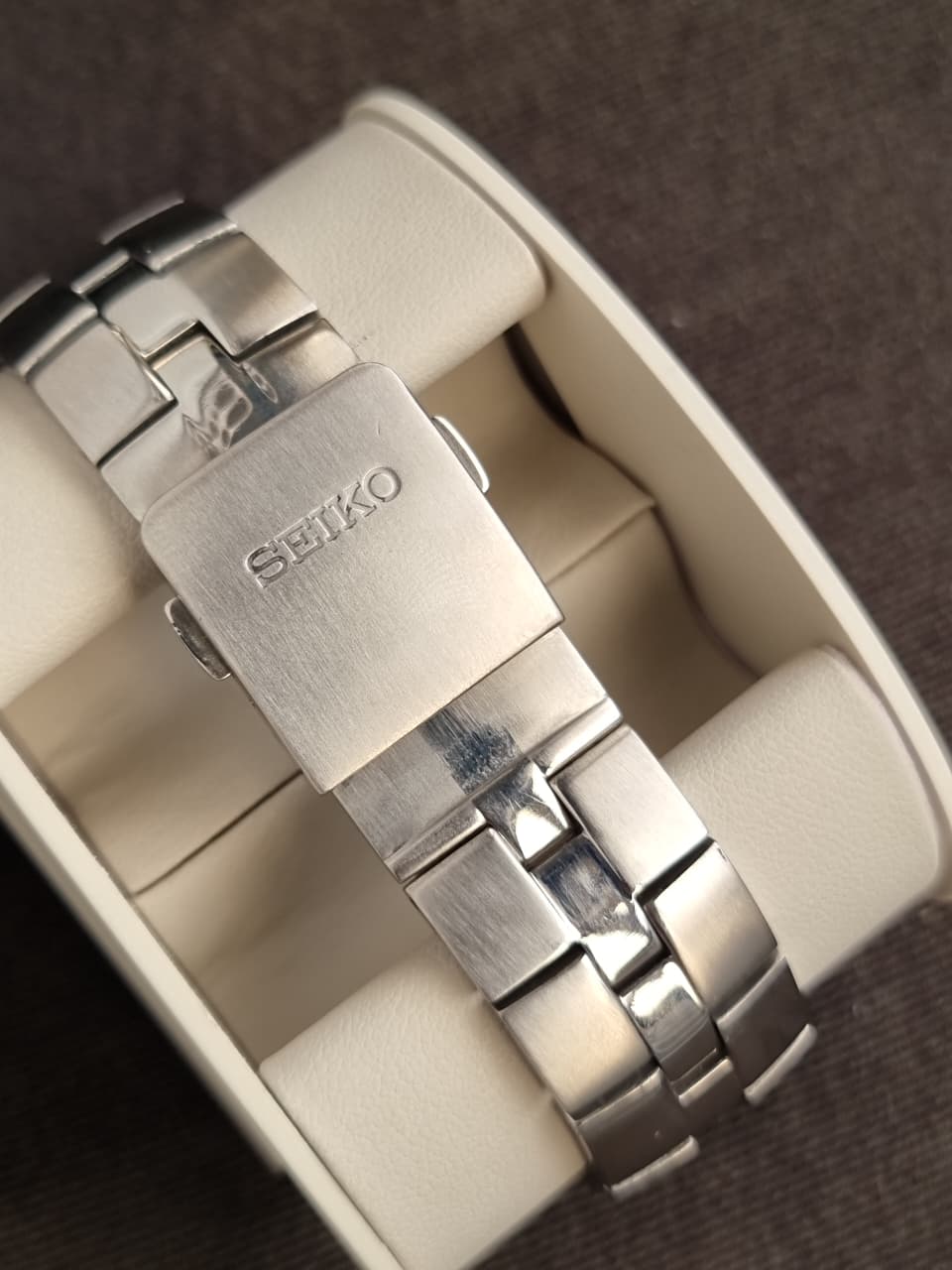 Seiko Kinetic Men's Quartz Watch – 42mm White Dial
