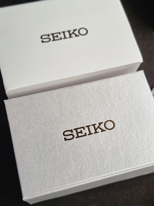 Seiko Kinetic Men's Quartz Watch – 42mm White Dial Main Image
