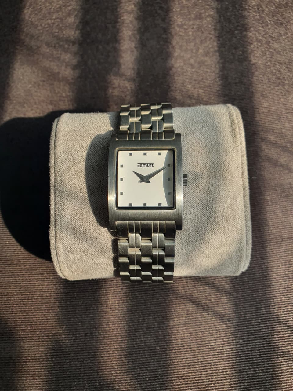Esmurt Ladies Watch White dial Quartz Watch
