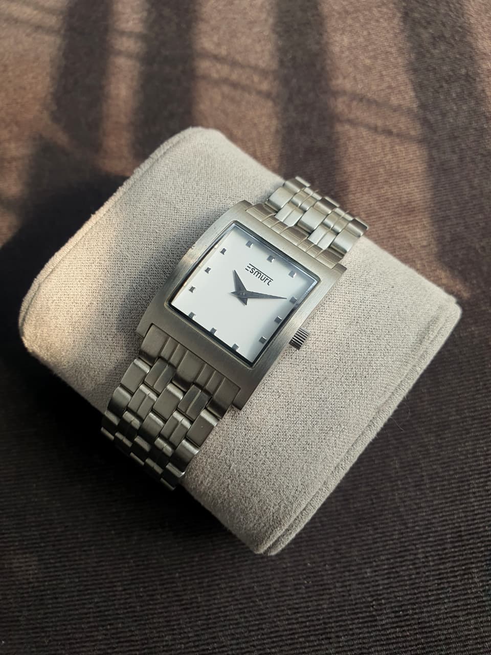 Esmurt Ladies Watch White dial Quartz Watch