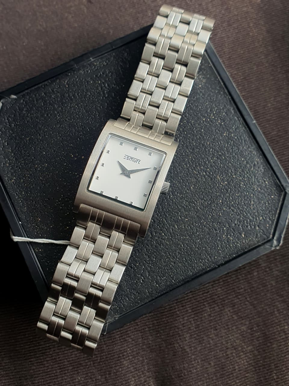 Esmurt Ladies Watch White dial Quartz Watch