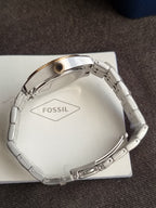 Fossil Scarlette Women's Two-Tone Quartz Watch – 33mm Gold Dial & Stainless Steel – ES4949
