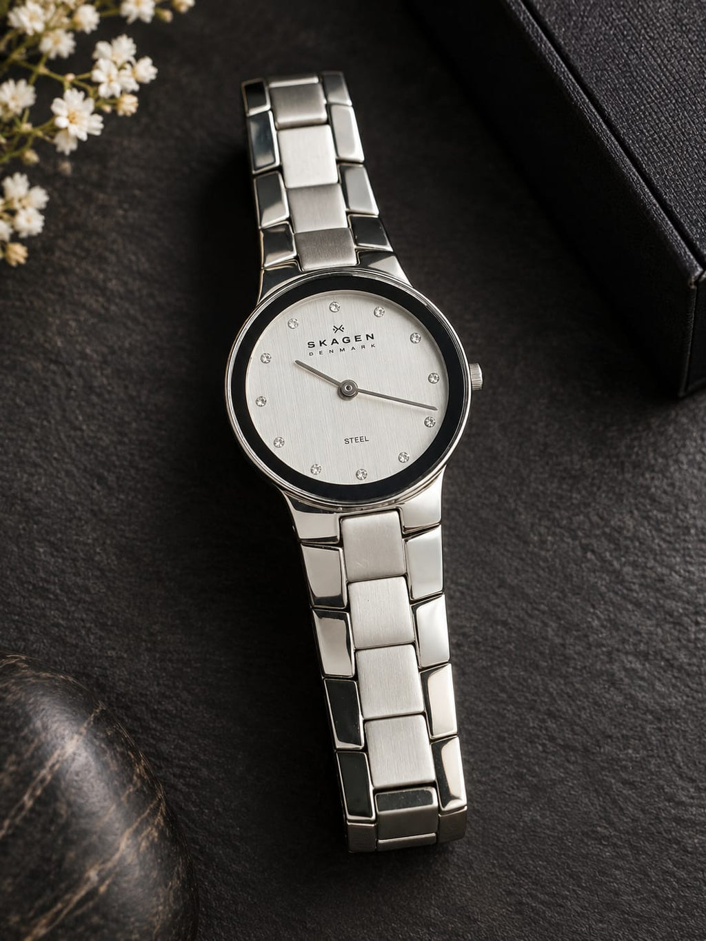Skagen Classic Women's Quartz Watch – 25mm Silver Dial, Crystal Markers & Stainless Steel Bracelet – 430SSXD