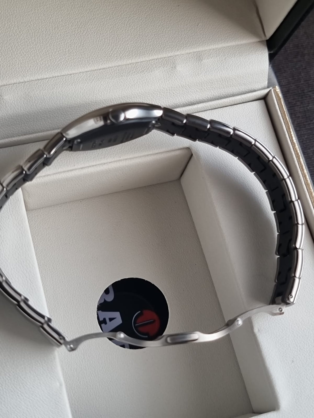Rado True Men's Swiss Quartz Watch – 40mm Silver Ceramic & Silver Dial – R27654102