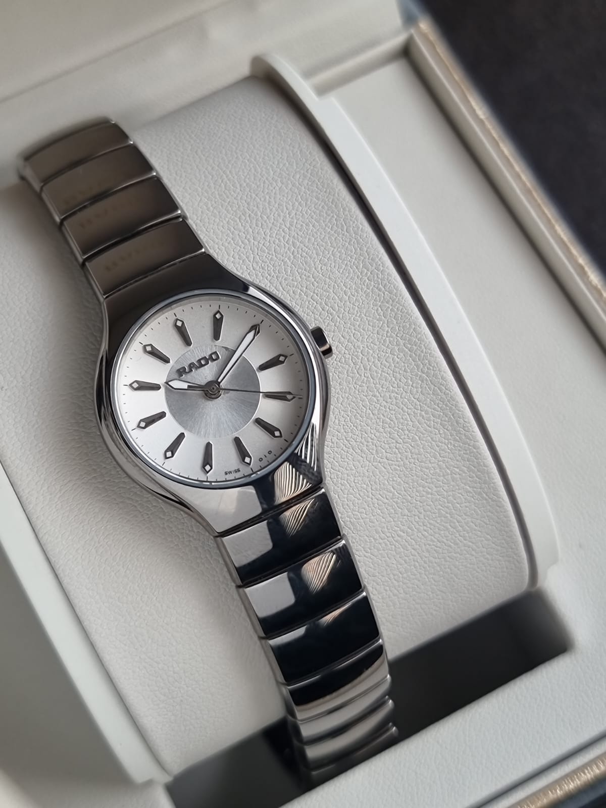 Rado True Men's Swiss Quartz Watch – 40mm Silver Ceramic & Silver Dial – R27654102