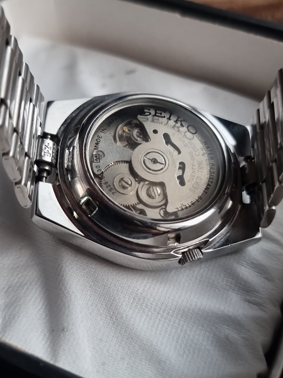 Seiko 5 Men's Automatic Watch – 36mm LumiBrite Dial & Silver Stainless Steel Bracelet